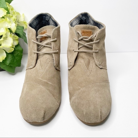 TOMS Desert wedge Ankle Booties tan Suede Size 11 - Picture 2 of 10